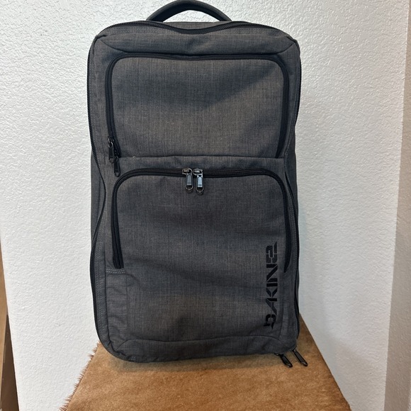 Dakine Carry‎ On Roller 42L Travel Bag - Used - Picture 1 of 7